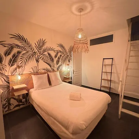 Apartment Le Refuge Du Roy Swimming Pool, Air Conditioning, Within Walking Distance Sanary-sur-Mer