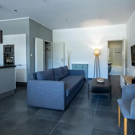 Le Refuge Du Roy Swimming Pool, Air Conditioning, Within Walking Distance Apartment