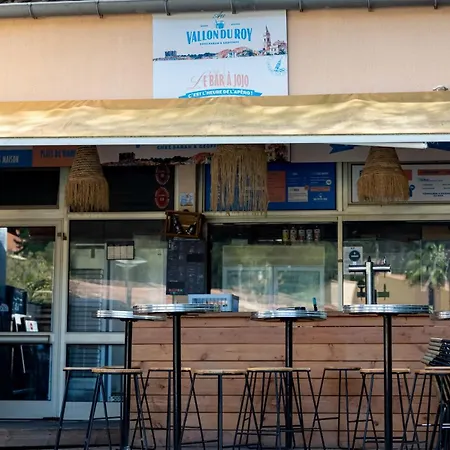 Le Refuge Du Roy Swimming Pool, Air Conditioning, Within Walking Distance *