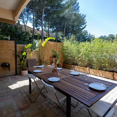 Le Refuge Du Roy Swimming Pool, Air Conditioning, Within Walking Distance
