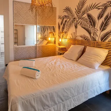 Apartment Le Refuge Du Roy Swimming Pool, Air Conditioning, Within Walking Distance